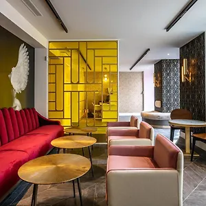 Hotel Nude - Color Vision